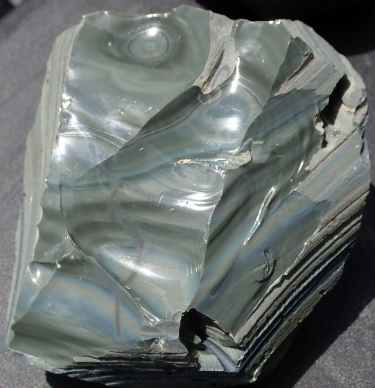 黒曜石（Obsidian）の写真